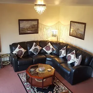 Penthouse Sleeps 11 Edimburgo