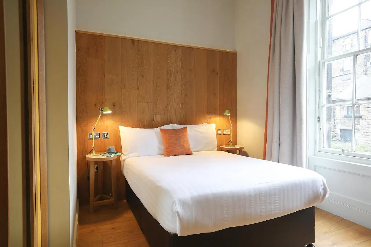 Cairn Hotel & Apartments Edinburgh