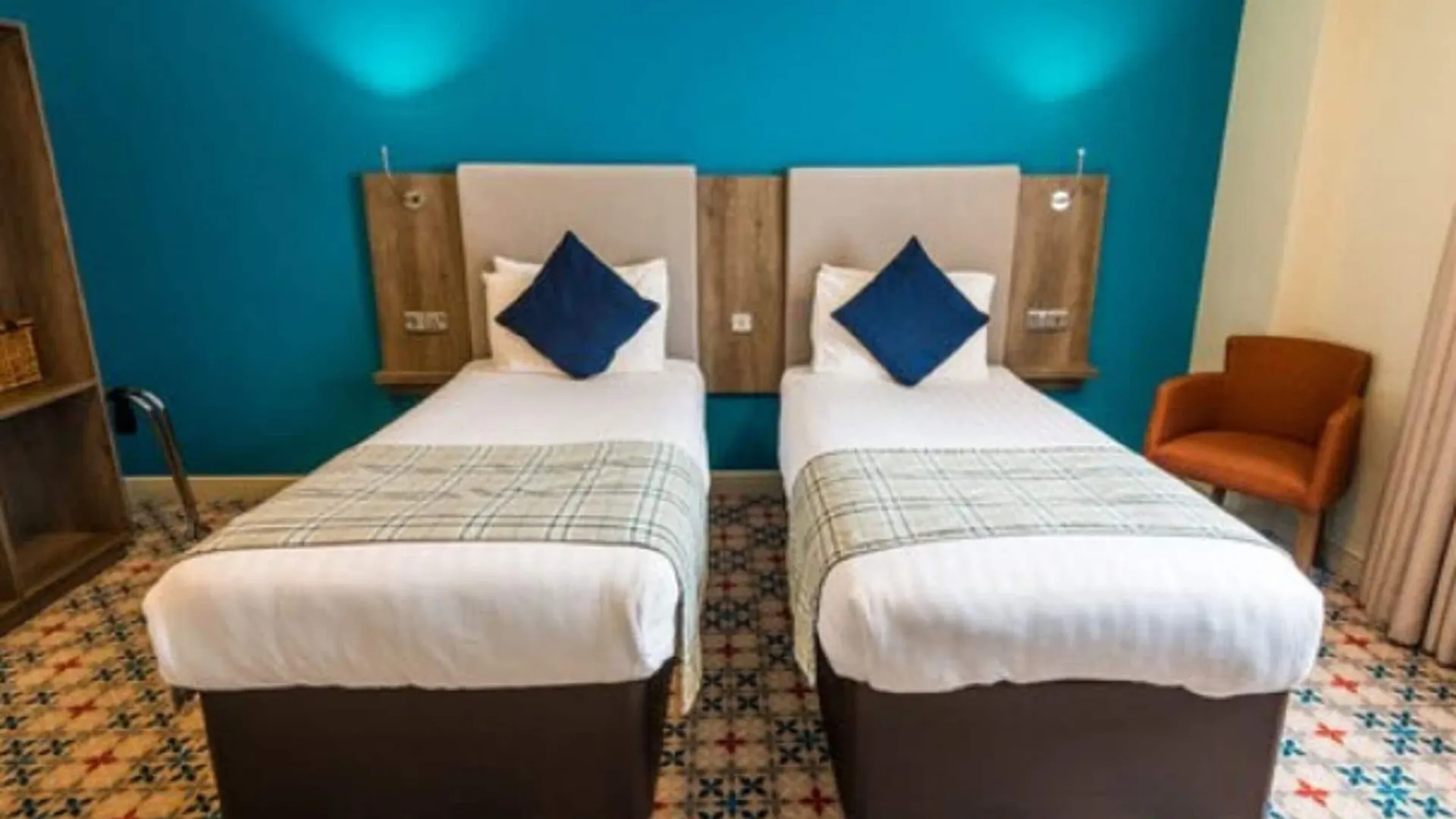 Cairn Hotel & Apartments Edinburgh 3*,  United Kingdom