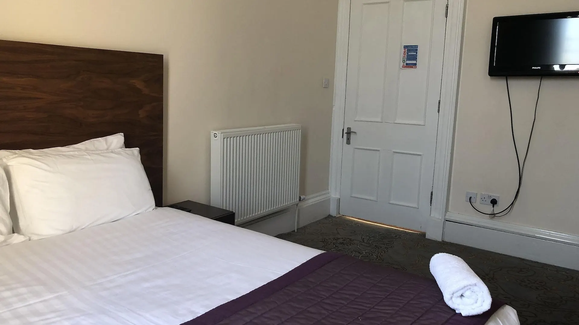 Cairn Hotel & Apartments Edimburgo