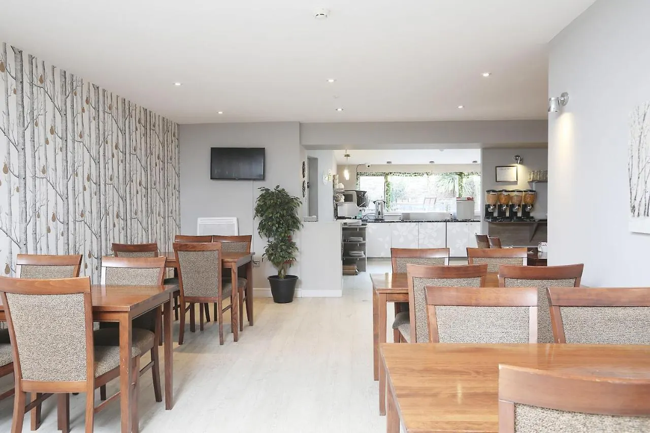 Cairn Hotel & Apartments Edimburgo 3*,