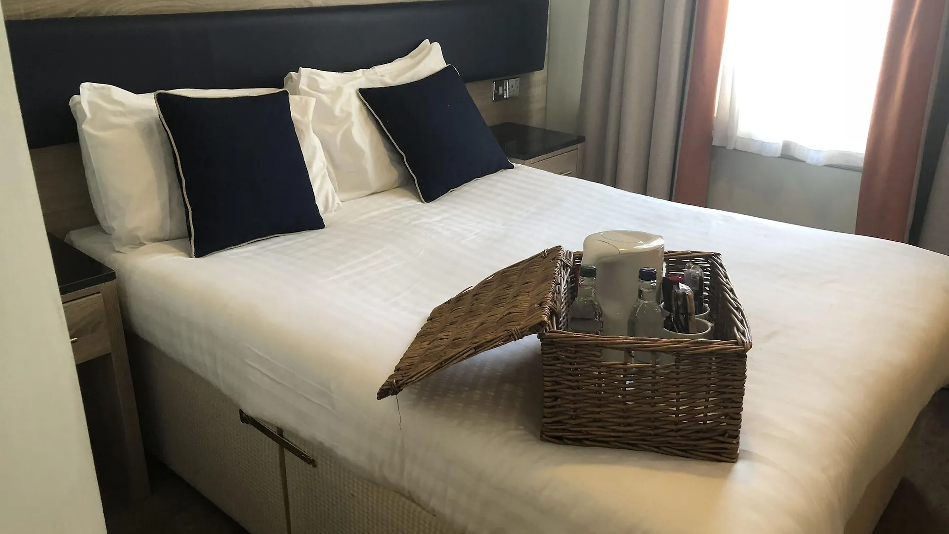 *** Apartahotel Cairn Hotel & Apartments Edimburgo Reino Unido