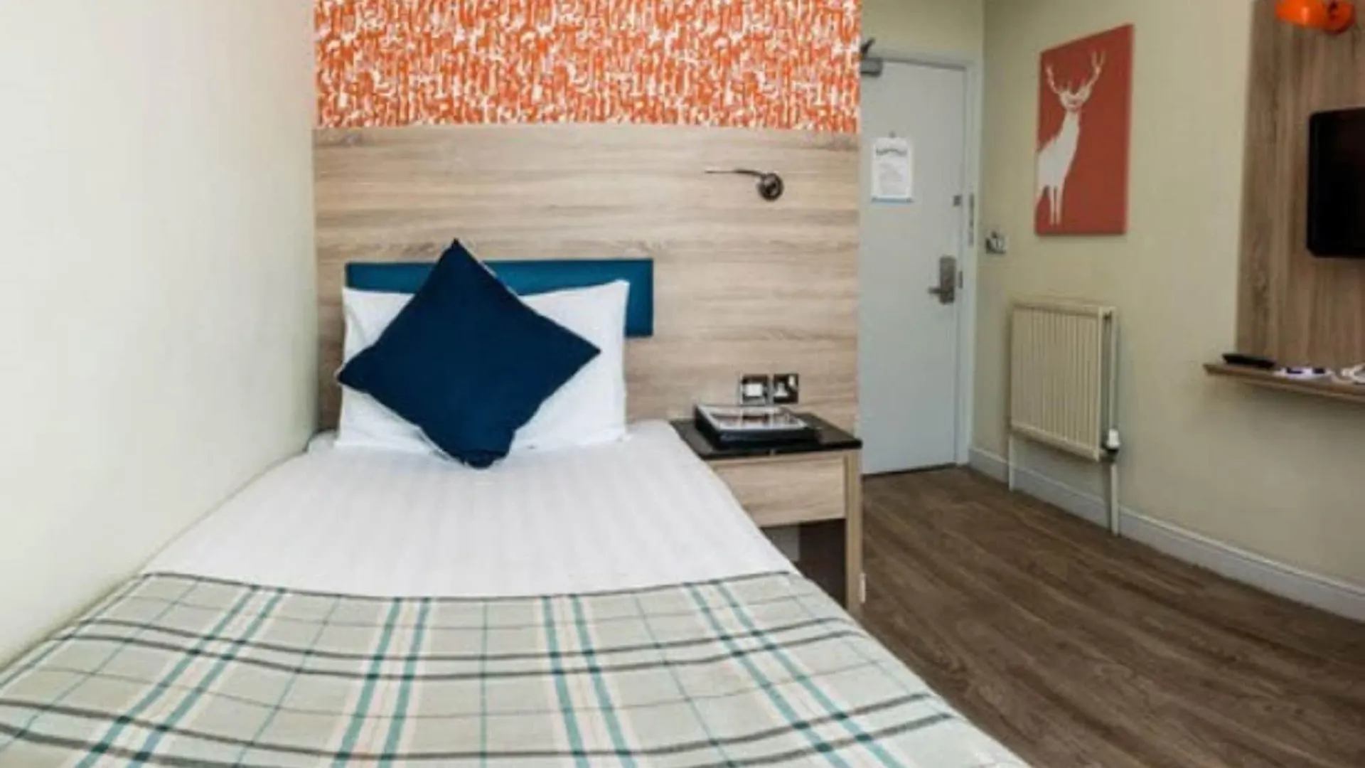 Cairn Hotel & Apartments Edimburgo 3*,  Reino Unido